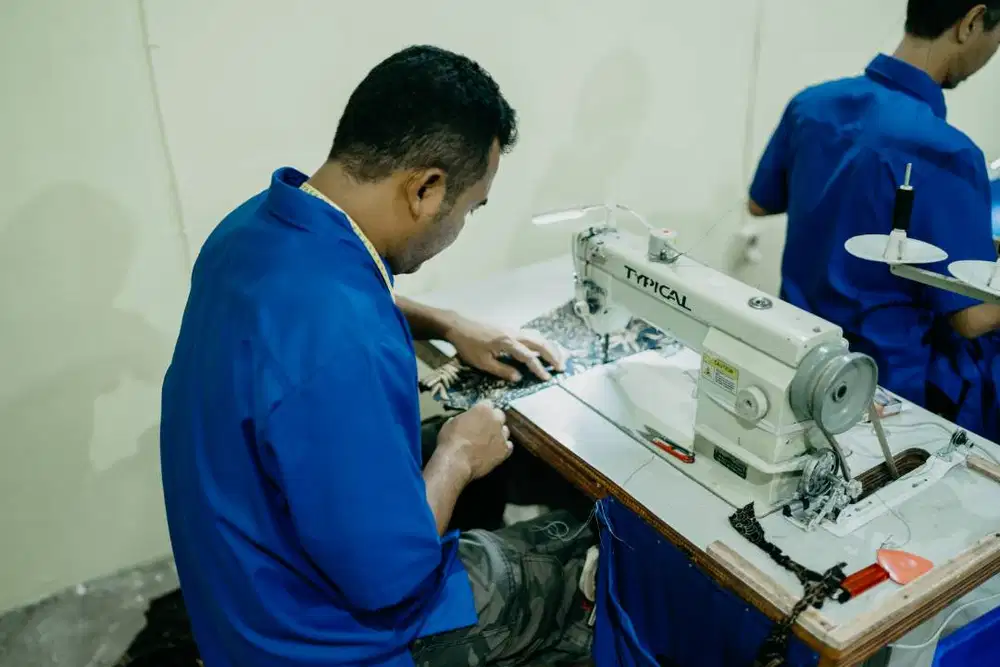LOWONGAN PENJAHIT BERPENGALAMAM BAJU WANITA KOTA BANDUNG
