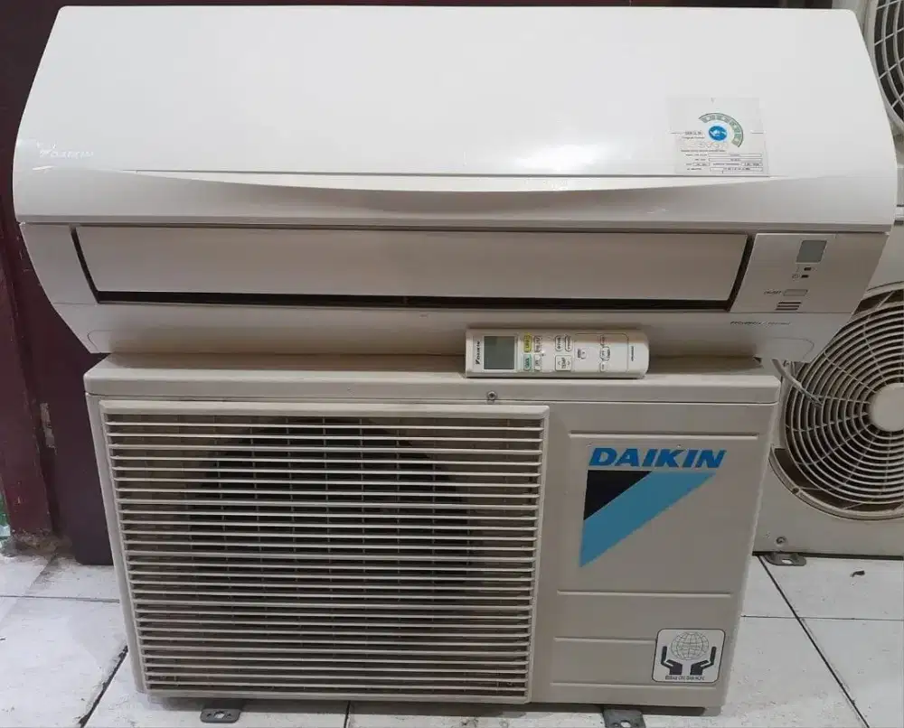 AC Daikin Thailand setengah pk dan tiga perempat pk