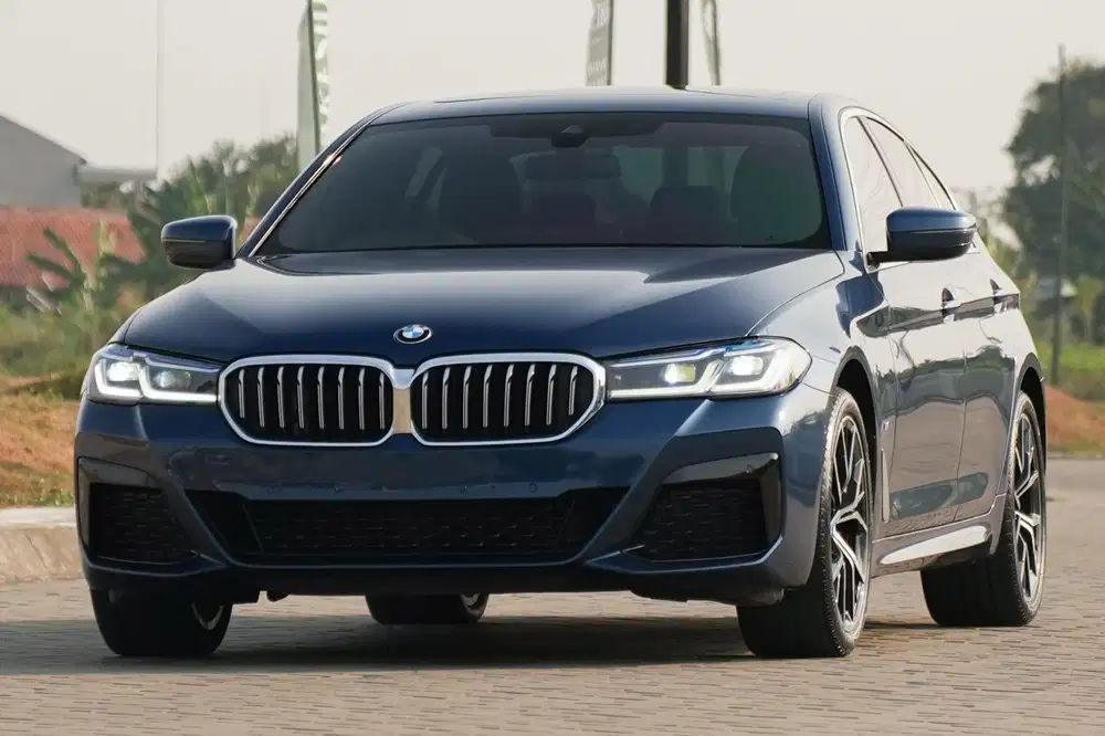 BMW 520i M Sport LCI 2022 Harman Full Spec Warranty! C300 e300 330i x5