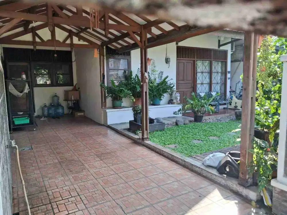 Dijual Rumah di Perumahan Taman duren sawit jakarta timur - 2 lantai Lt 180m