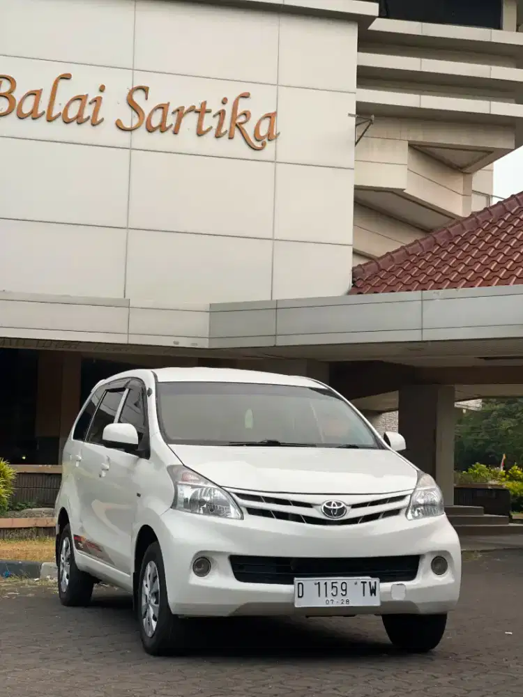 AVANZA E 2013 (D) ISTIMEWA!