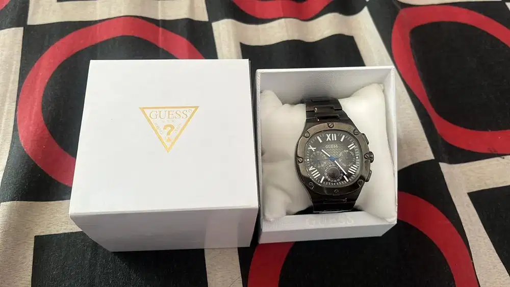 jam tangan GUESS