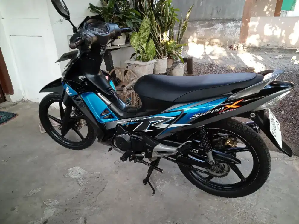 Di jual motor honda supra x kucing garong 2010