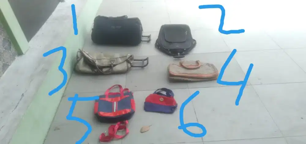 Di jual semua barang di foto no minus murah meriah