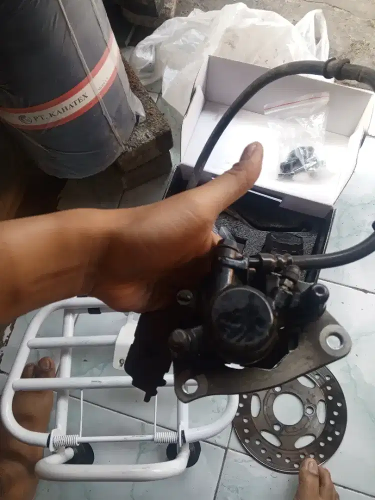 Kaliper dan diskbrake copotan fazzio yamaha