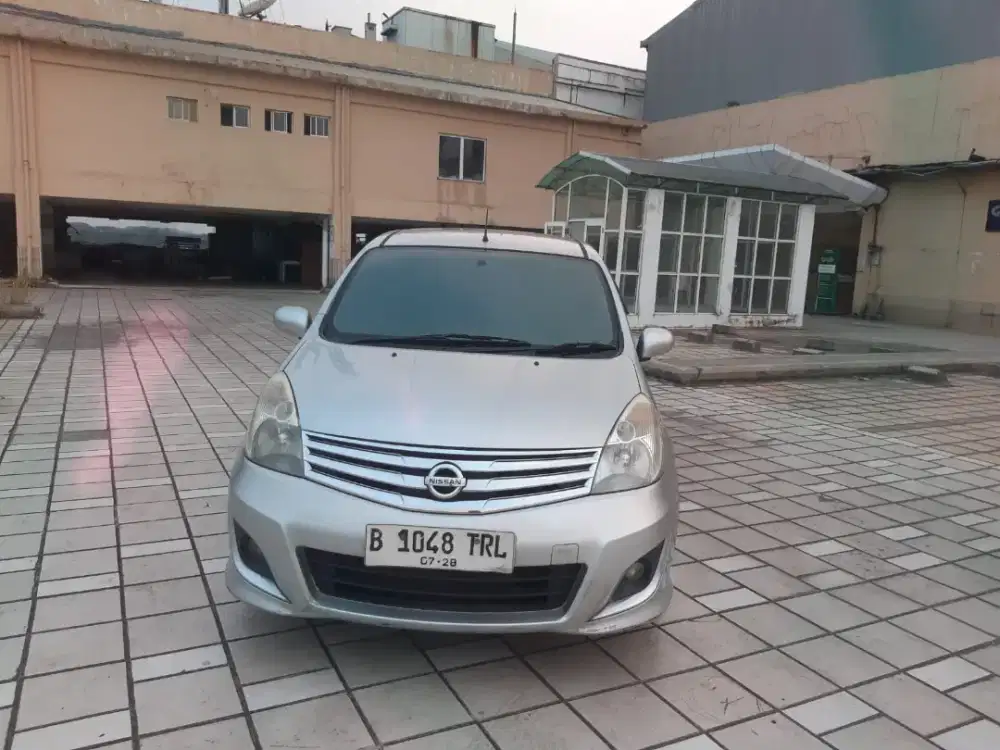 Nissan Grand Livina XV At 2013