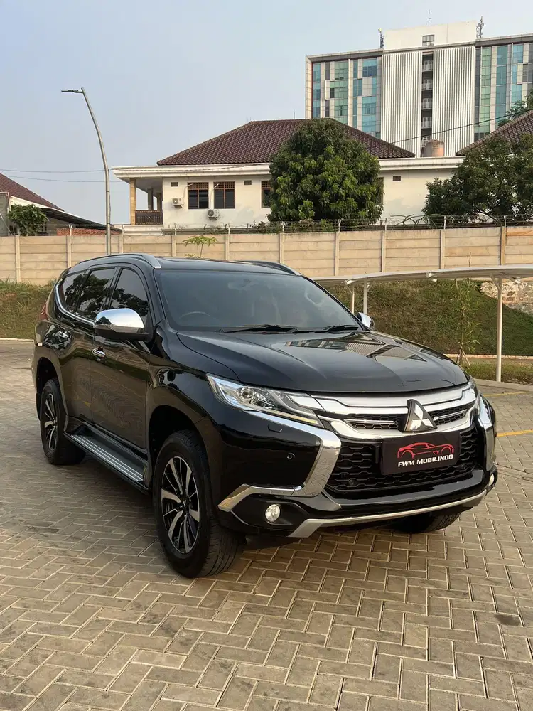 Mitsubishi pajero sport dakar 4x2 diesel matic 2019 hitam