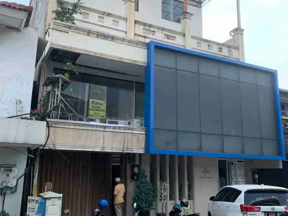 Disewakan Ruang Usaha di Ruko Plaza 1 Pondok Indah, Lantai Dasar