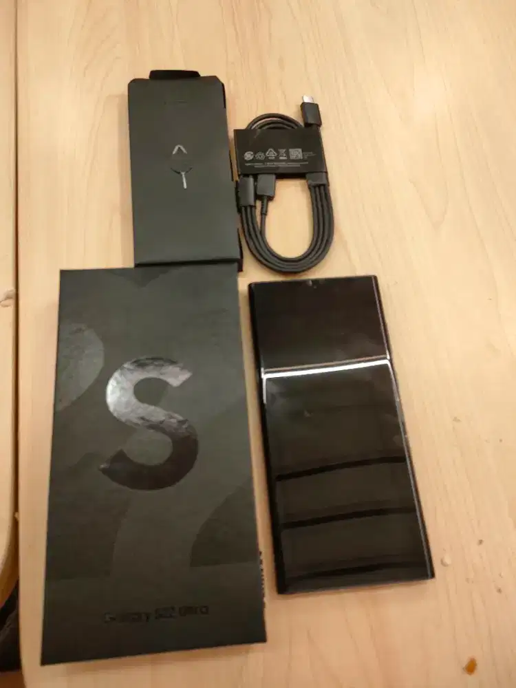 Samsung S22 Ultra Phantom Black 12 / 256 Gb