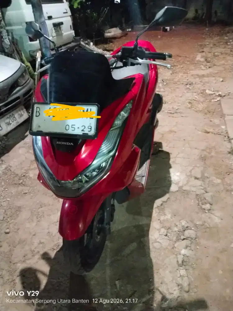 PCX 160 cbs th 2024 pajak of 2th kilometer 34 ribu. Buka harga 27 nego