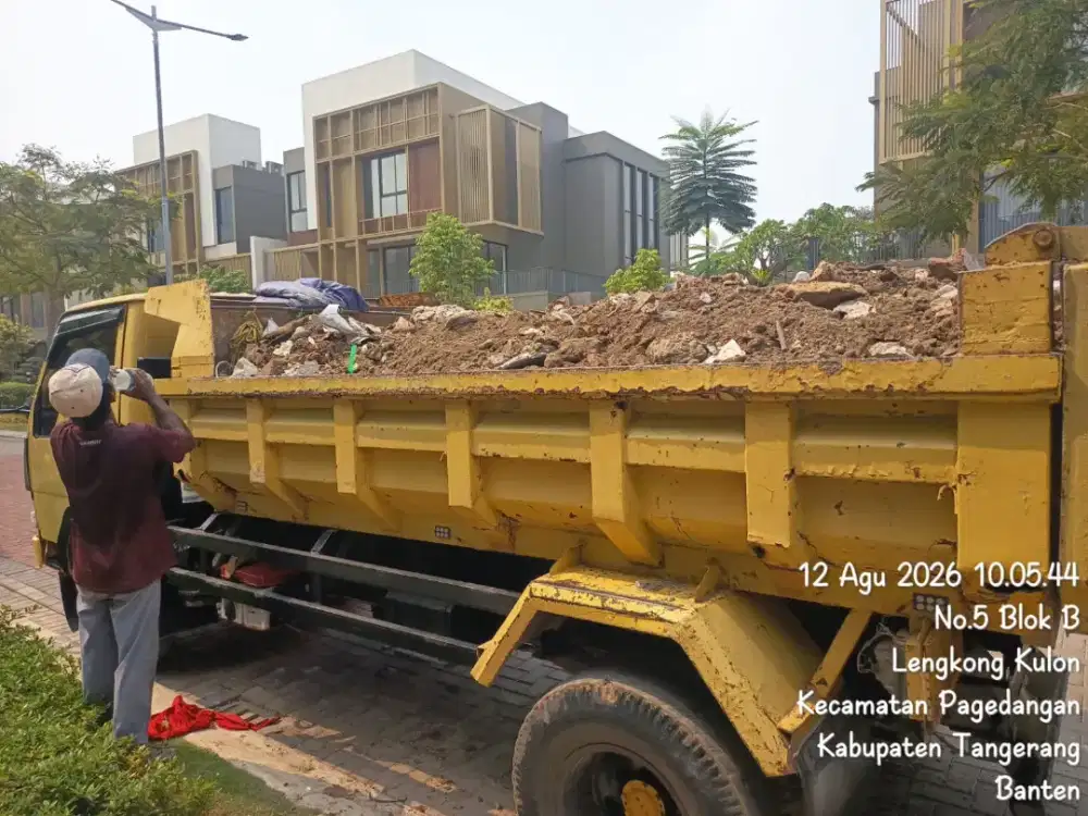 Jasa buang puing dan sampah