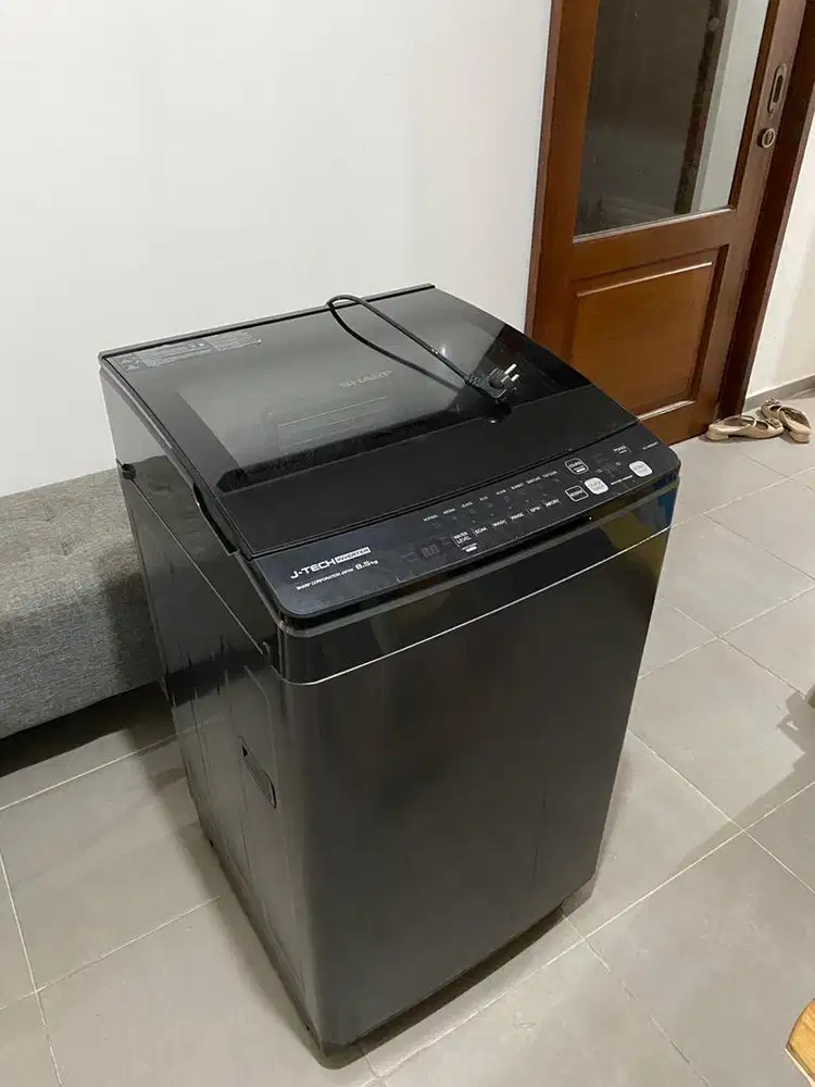 Jual Cepat Mesin Cuci Sharp J Inverter 8,5 kg. Daya Listrik 170 Watt.