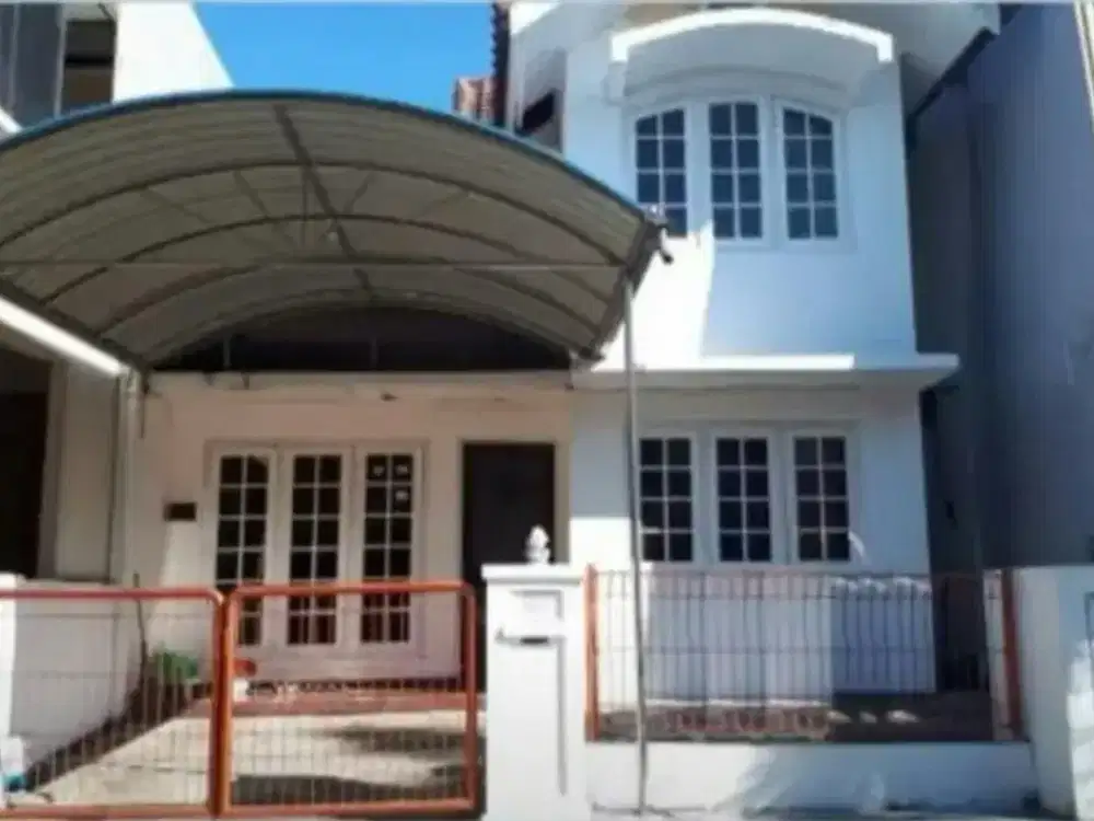 Rumah Villa Valensia Hadap Utara