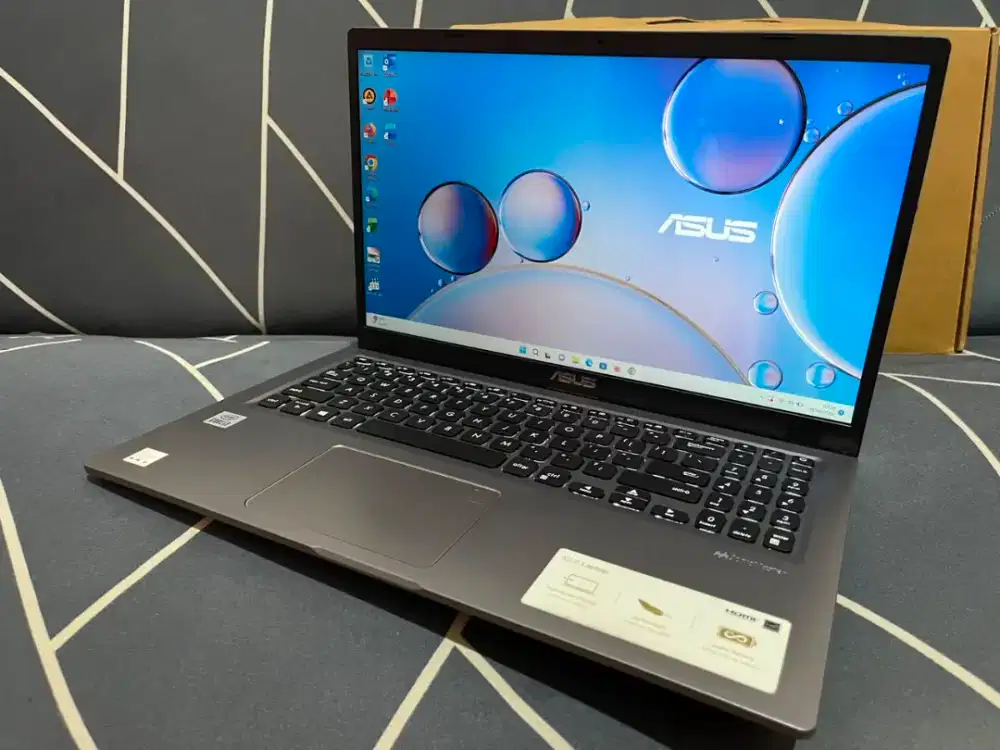 Asus vivobook a516j
Core i3 gen 1001G1
Ram 8gb
Ssd 256gb