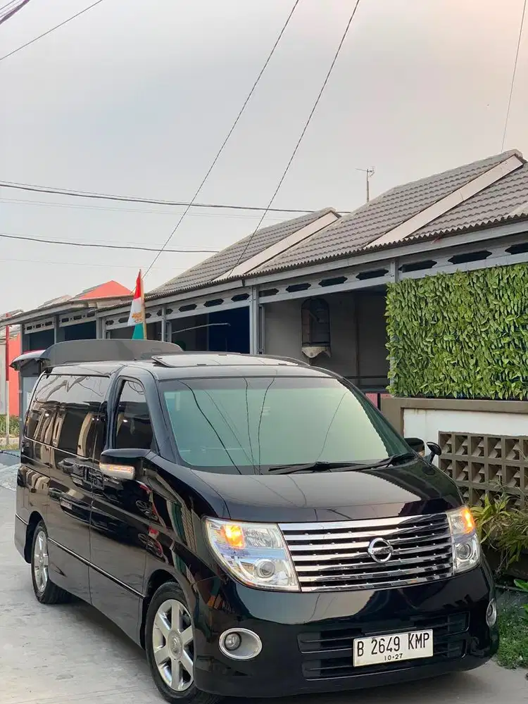 Nissan Elgrand 2007 AT