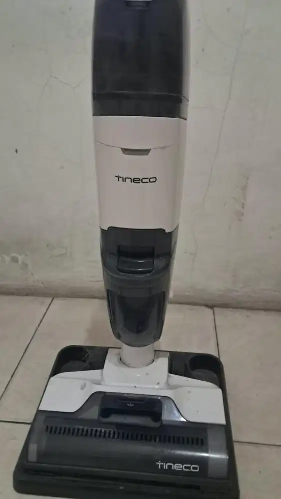 Vacuum cleaner tineco