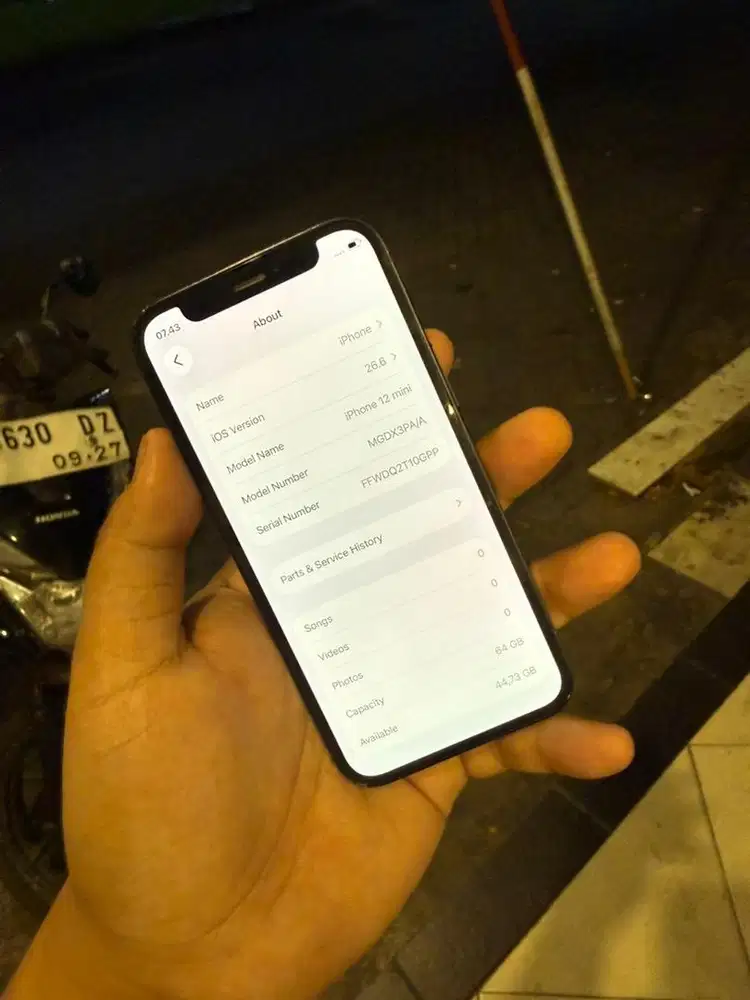 Iphone 12 mini 64GB ex resmi ibox hp kabel saja