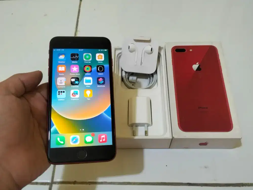 BU iPhone 8+ Plus 256GB Special Red Edition 4G LTE Fullset iCloud Aman