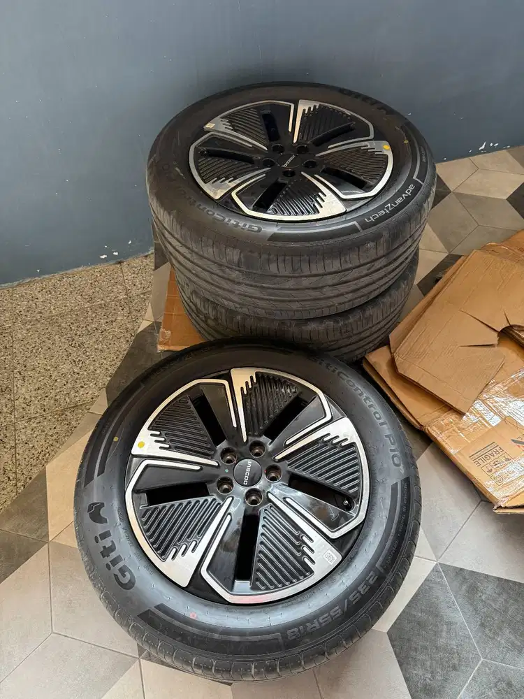 Jual Velg + Ban OEM Jaecoo J5 Surabaya