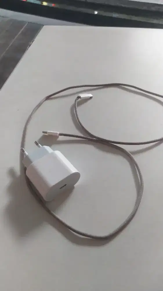 Adaptor ori iPhone