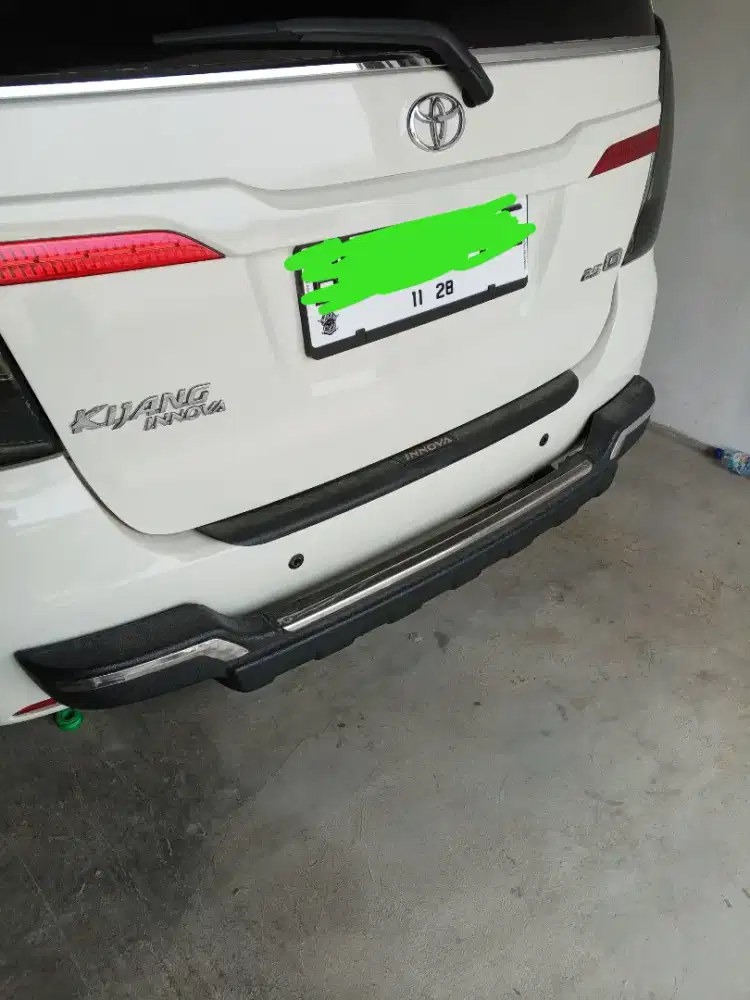 Bomber/bumper belakang model std list chrome Innova