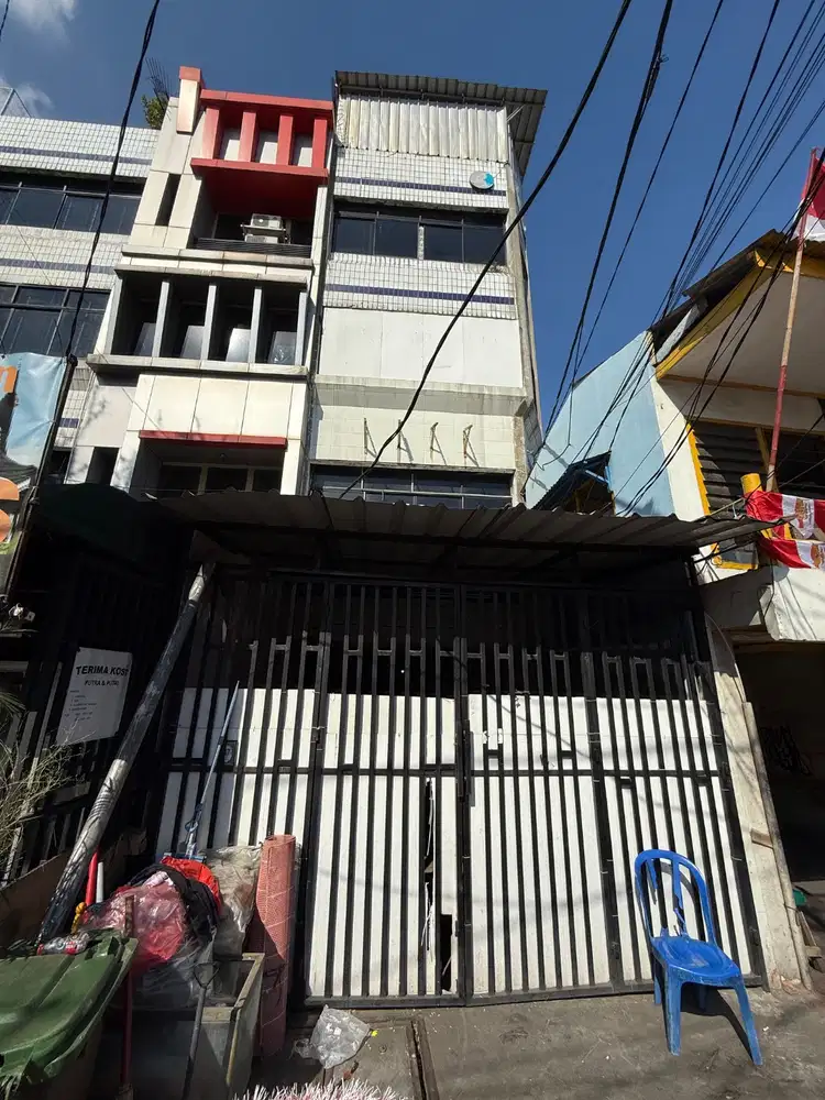 Sewa Ruko Hook di Latumenten Jalan Raya