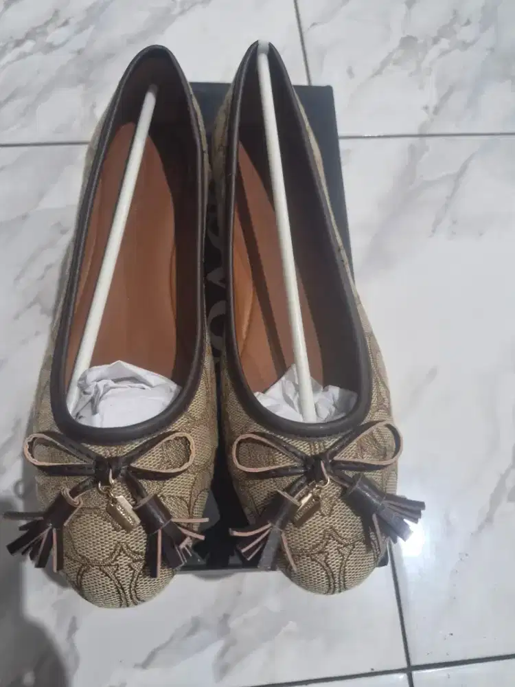 Sepatu coc coklat signature no 38