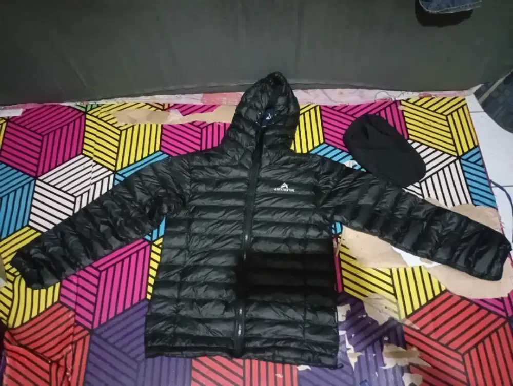Jaket tebal untuk cuaca dingin