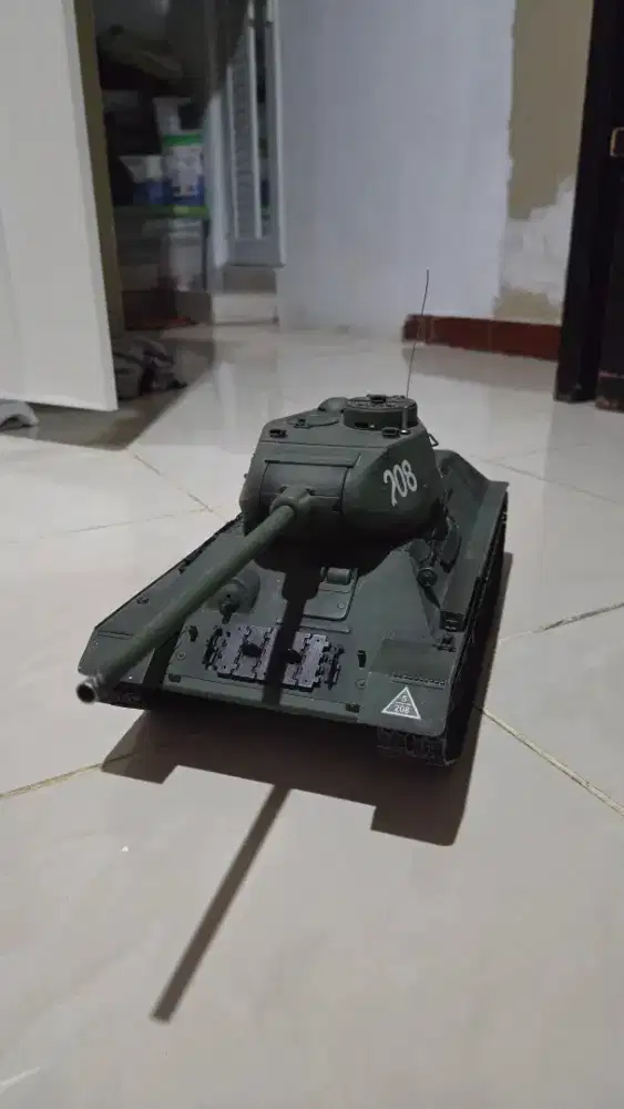 RC Tank Heng Long Soviet T-34/85 Scale 1/16 2.4GHz