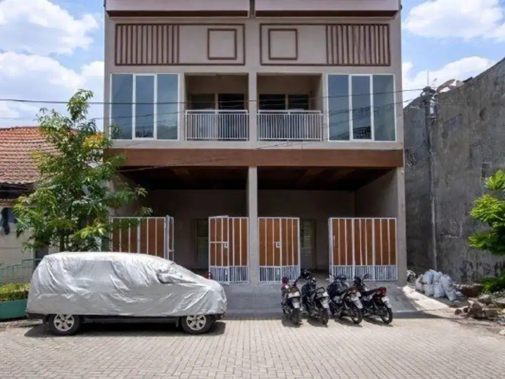 Rumah Babatan Pilang Wiyung New Minimalis Row 2 Mobil