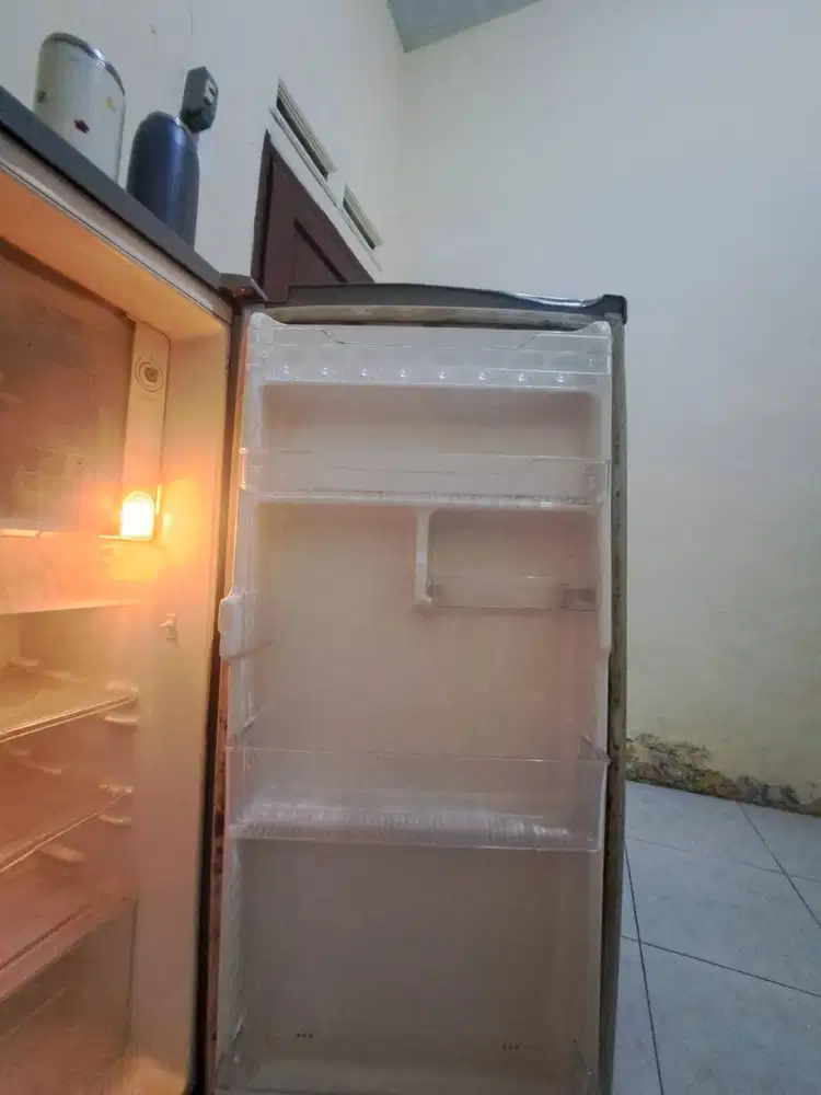 DIJUAL KULKAS LG EXPRESS COOL