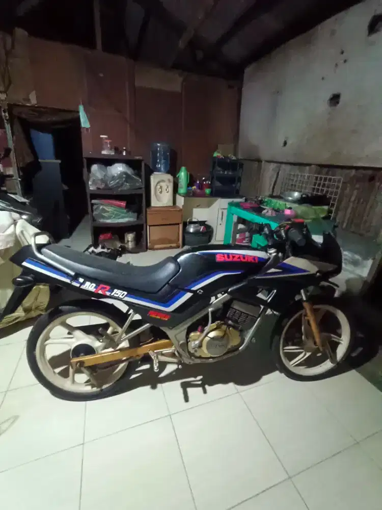 Suzuki RGR 150r