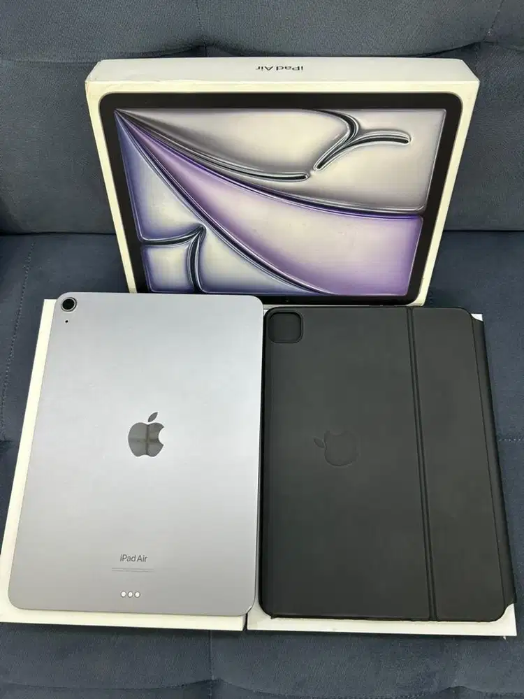 IPAD Air M2 11-inch , Grey , 256GB ZP/A Wifi + Magic Keyboard