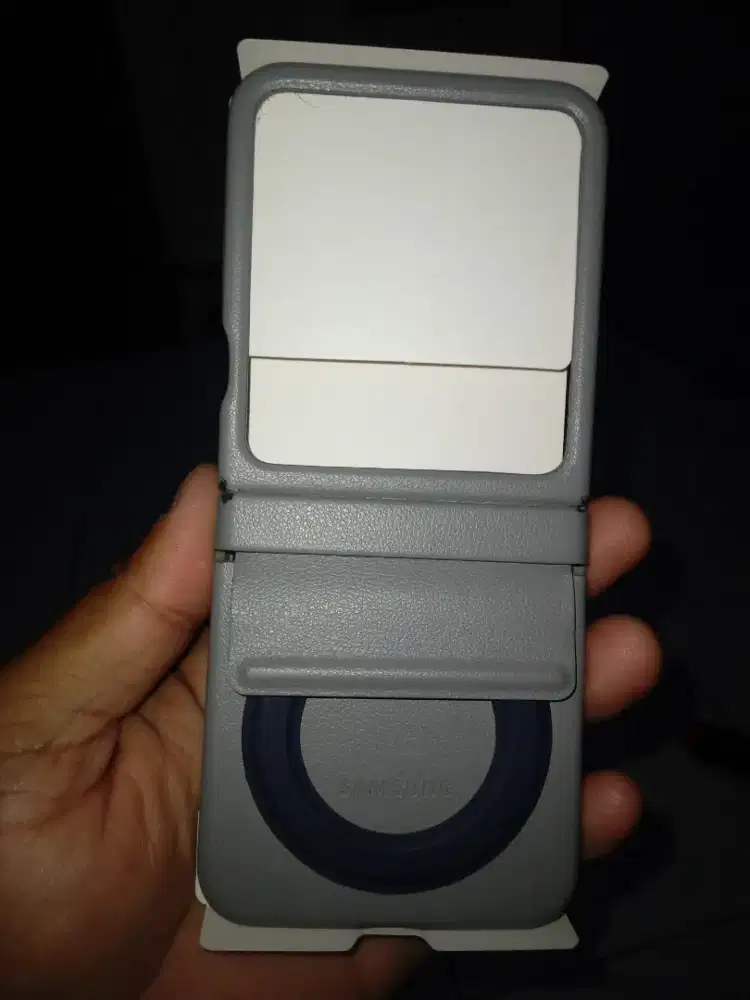 Casing samsung Z flip6