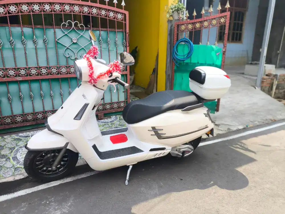W moto VELORA 2026 FEBUARI
