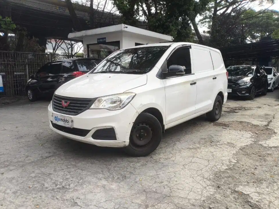 LOW DP Wuling Formo 1.2 Blind Van Bensin-MT 2021 3FO