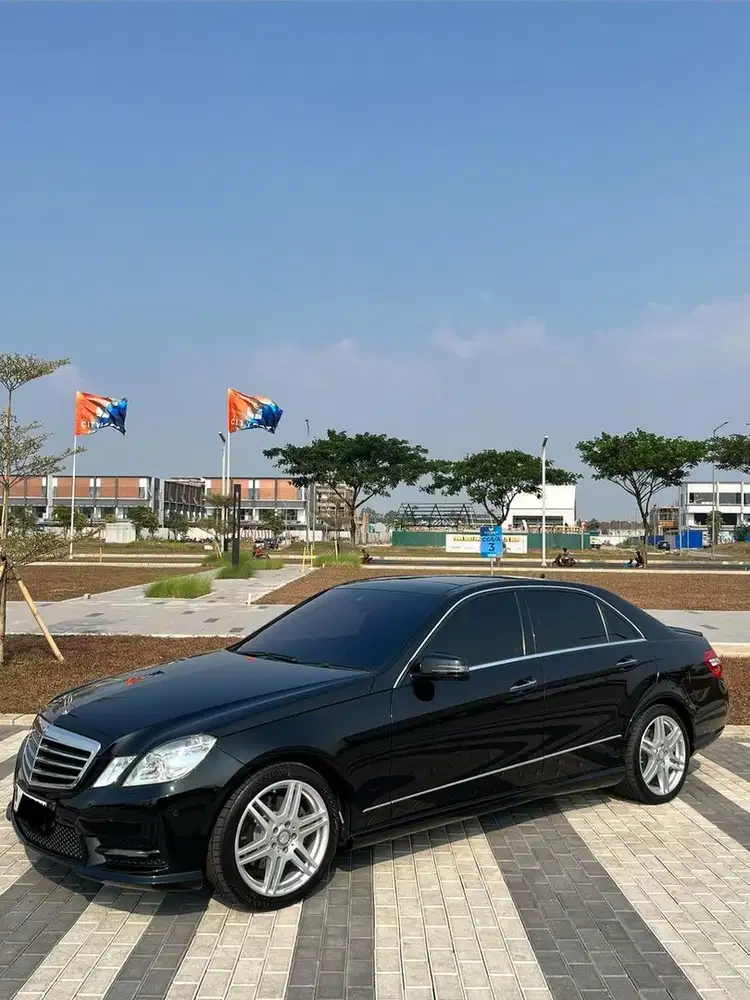 E300 AMG Package 2013 low KM SUPER ISTIMEWAH