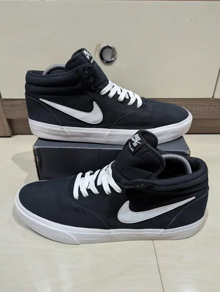 Sepatu Nike SB charge size 46