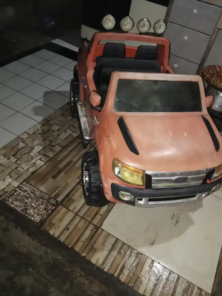 Mobil mainan Ranger Ford