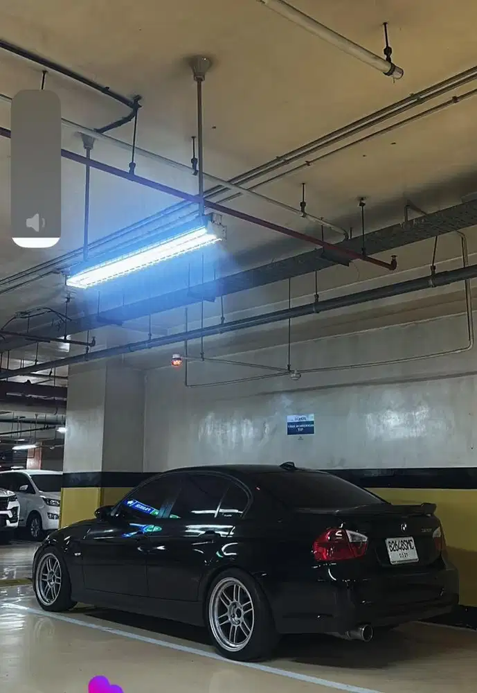 BMW E90 320i 2007