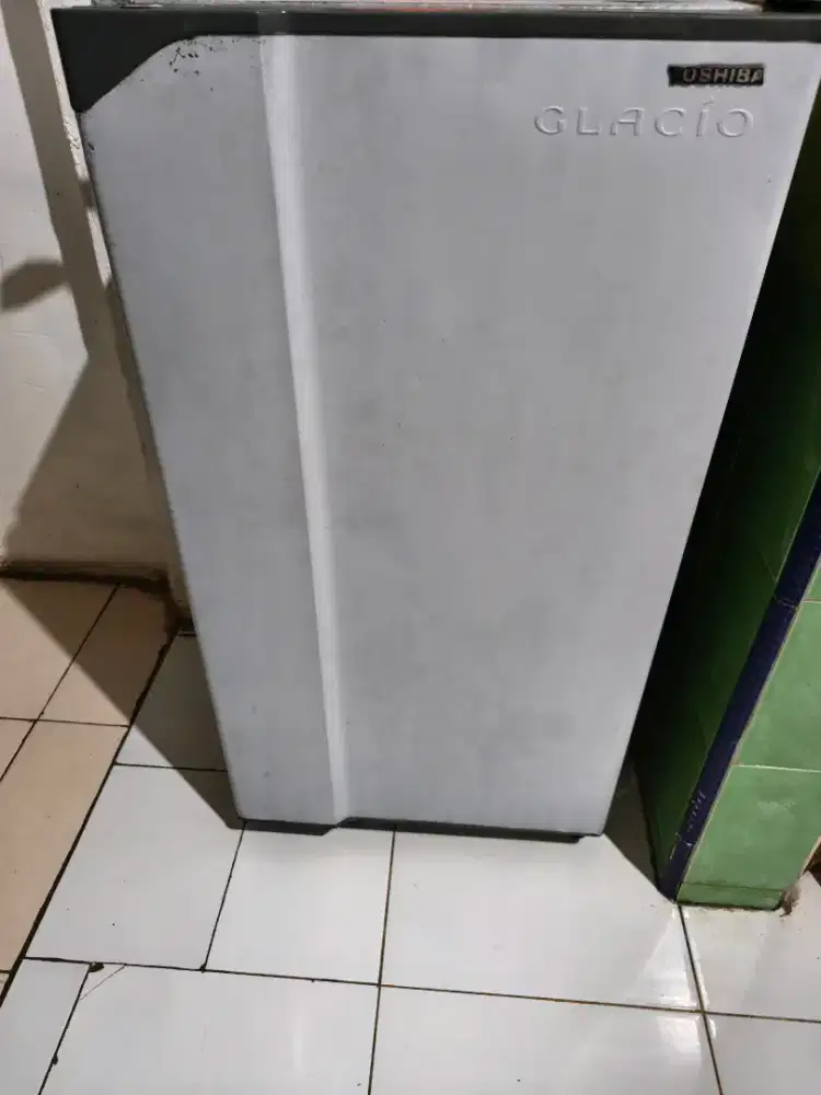 Kulkas bekas Toshiba Glacio 1 pintu