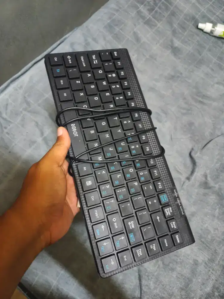 Keyboard merk robot
