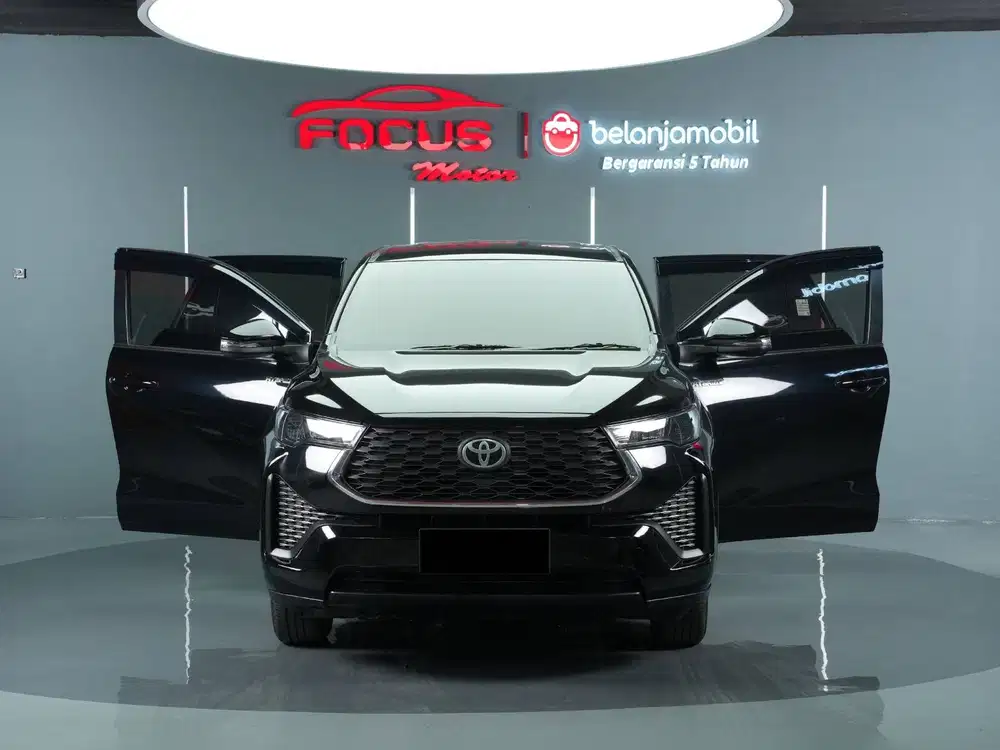 Toyota Zenix 2.0 G Hybrid HV CVT AT Hitam Metalik 2023 Like New Low KM