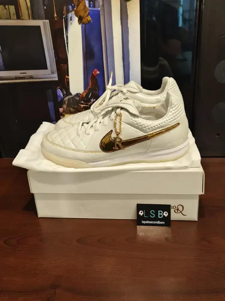 sepatu futsal nike tiempo legend RGN SE R10 IC