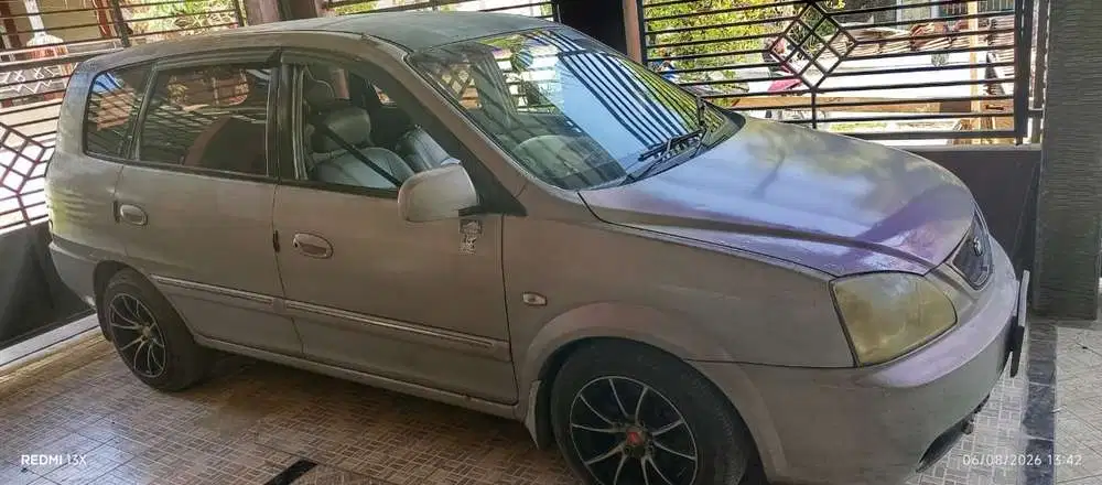 Kia Carens II 2004 Bensin