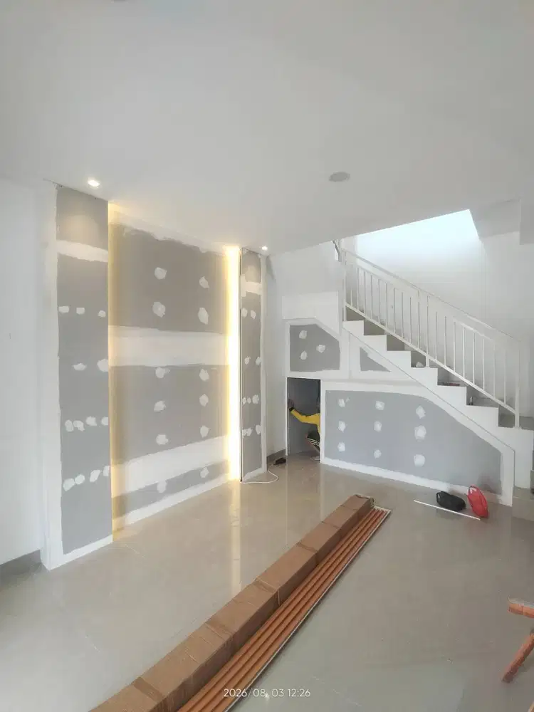 Dekorasi kantor variasi drop cielling dan penyeket ruangan