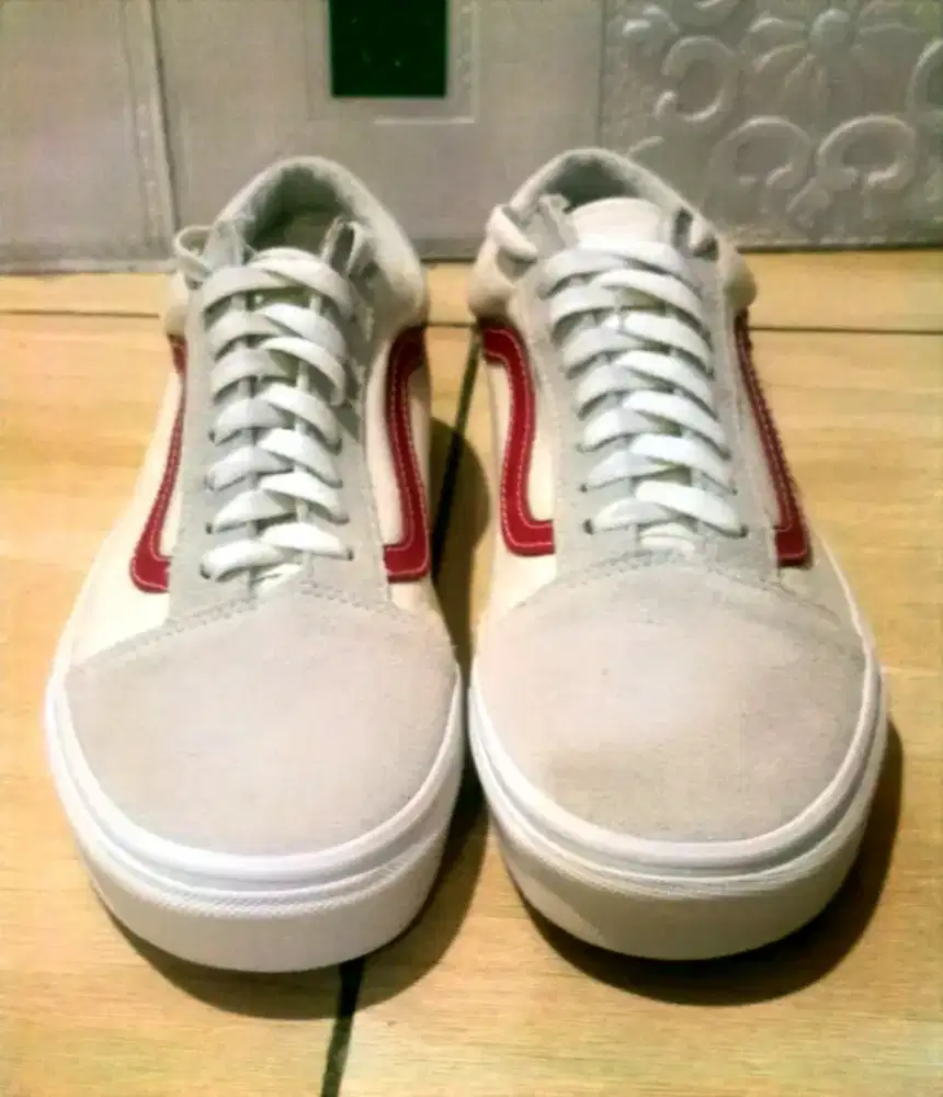 Sepatu Vans Oldskoll Racing Red Size EU 42.5