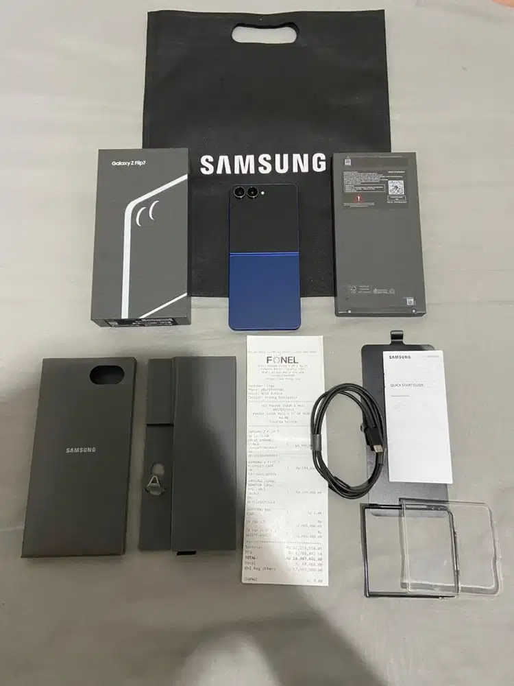 Samsung Z Flip 7 12/512gb SEIN Resmi garansi on Fullset original