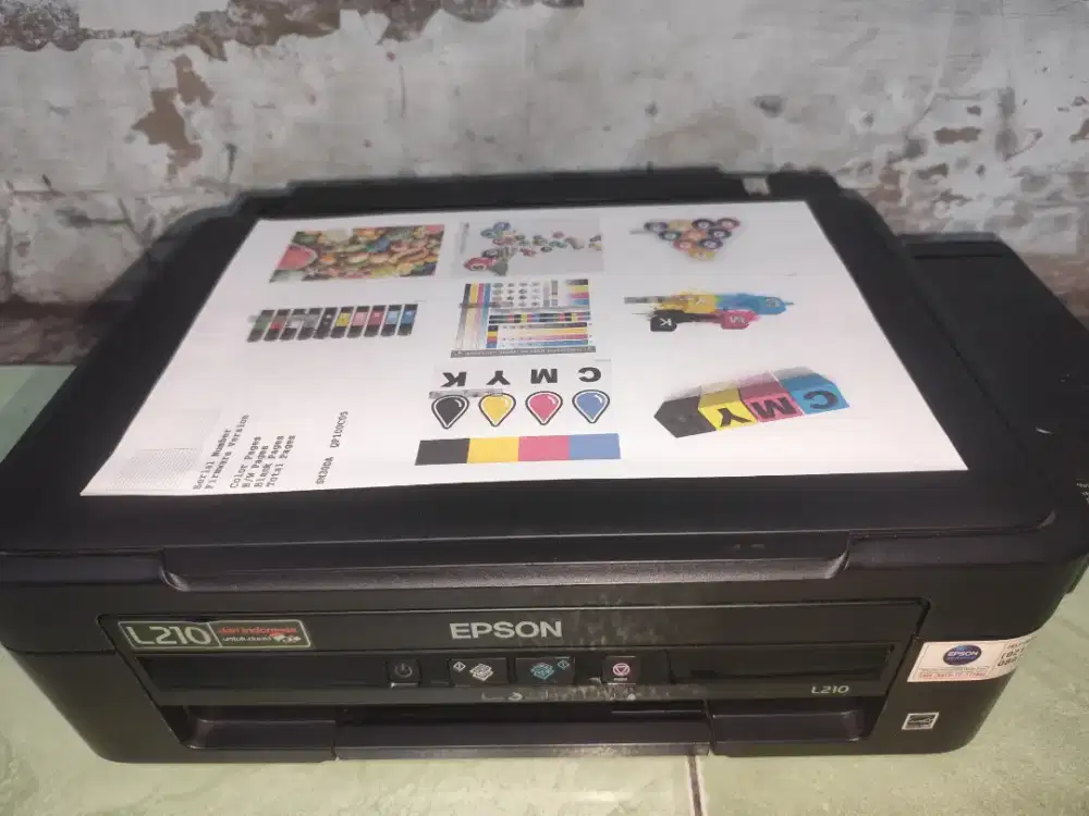 Di jual printer Epson l210 siap pakai, test nozel full,