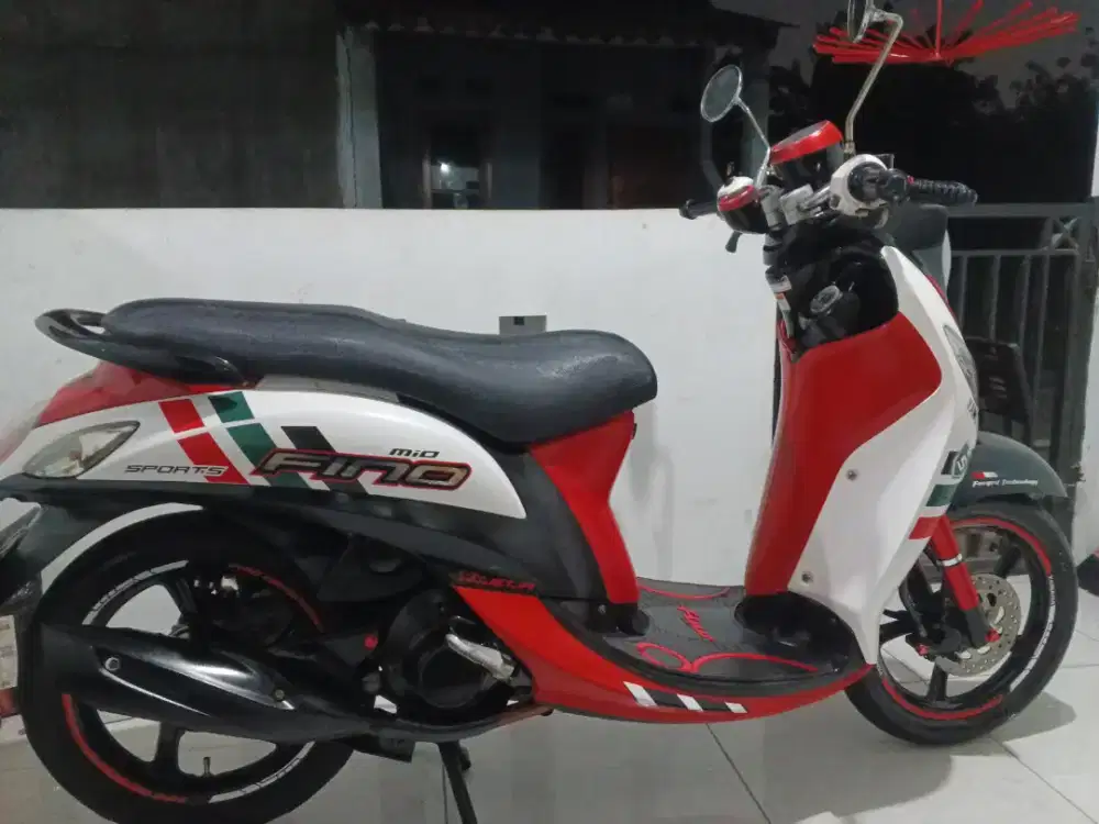 Yamaha Fino Sporty 2014 bodi mulus mesin halus siap pakai luar kota